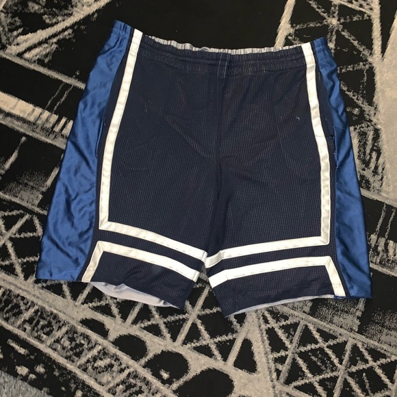 Reversible Basketball Shorts - Picture 2 of 2